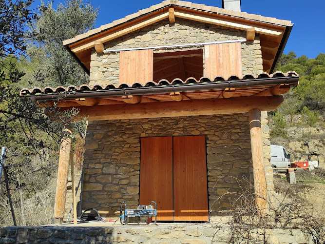 Fotografia tomada fuera de Carpinteria Carlos Mendez - Carpintero en Seira, Huesca