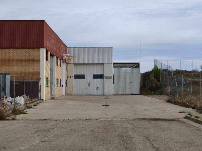 Fotografia tomada fuera de JMLsoldadura - Carpintería metálica y de aluminio en Huesca, Huesca