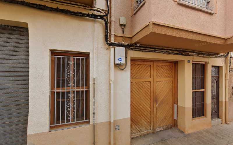 Fotografia tomada fuera de FUSTERIA ALEIXANDRE ZARZO S.L. - Carpintero en Benaguasil, Valencia