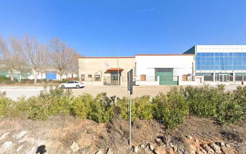 Fotografia tomada fuera de Carpinteria Agustin Aroca - Carpintería en San Clemente, Cuenca