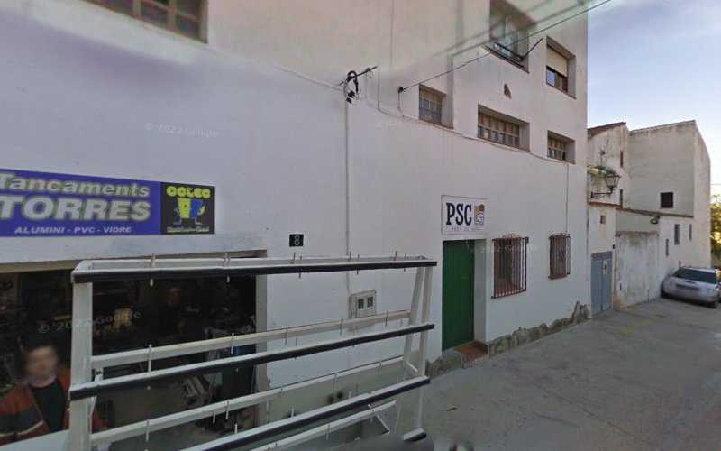 Fotografia tomada fuera de Tancaments Torres - Carpintería metálica y de aluminio en Roda de Berà, Tarragona