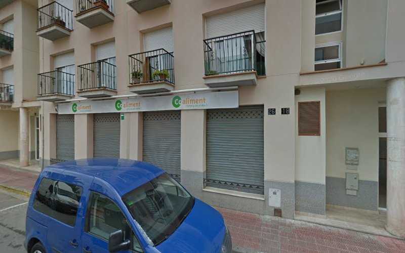 Fotografia tomada fuera de Saturnina Pérez Martínez - Tienda de muebles de cocina en Roda de Berà, Tarragona