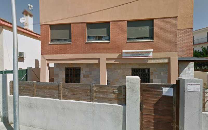 Fotografia tomada fuera de Proyectos de Carpinteria Antonio Navas - Tienda de muebles de cocina en Torredembarra, Tarragona