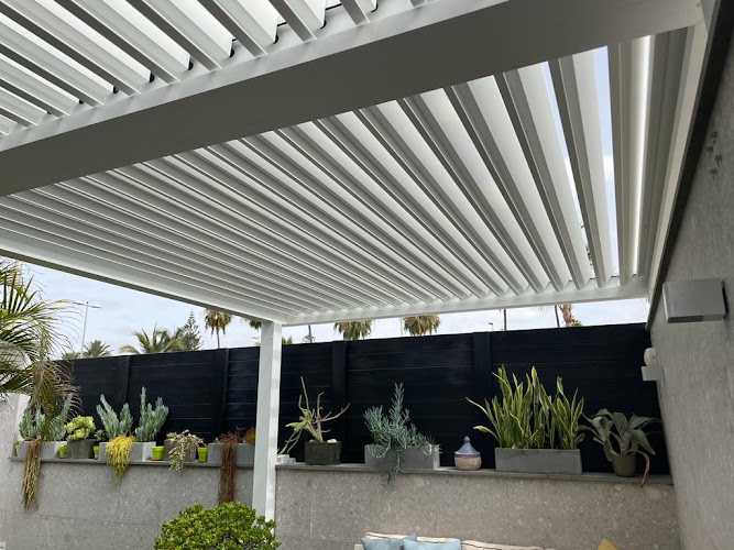 Fotografia tomada fuera de Alsaben - Carpintería de Aluminio en Las Palmas - Carpintería metálica y de aluminio en Arinaga, Las Palmas