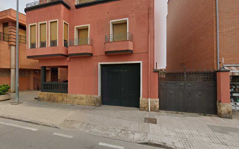 Fotografia tomada fuera de Maderera del Moncayo S.A. (Sede Social) - Establecimiento de venta de madera en Tarazona, Zaragoza