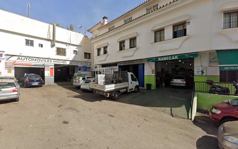 Fotografia tomada fuera de Cerrajeria Martin S.L - Carpintería metálica y de aluminio en Benalmádena, Málaga