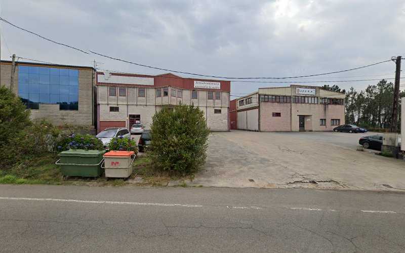 Fotografia tomada fuera de Adera - Establecimiento de venta de madera en As Pontes de García Rodríguez, A Coruña