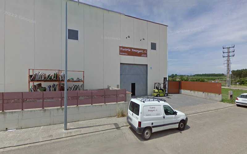 Fotografia tomada fuera de Fusteria Amargant - Carpintero en Llagostera, Girona