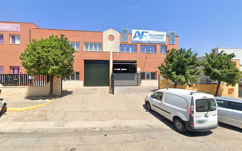 Fotografia tomada fuera de Aluprof Aluminios - Carpintería metálica y de aluminio en Mairena del Aljarafe, Sevilla