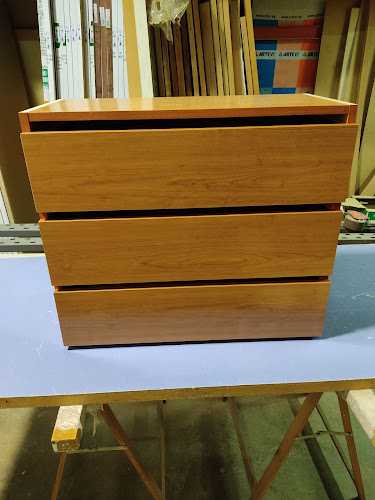 Fotografia tomada fuera de Fustapor,S.C.P - Tienda de suministros para trabajar la madera en Santa Quirze del Valles, Barcelona