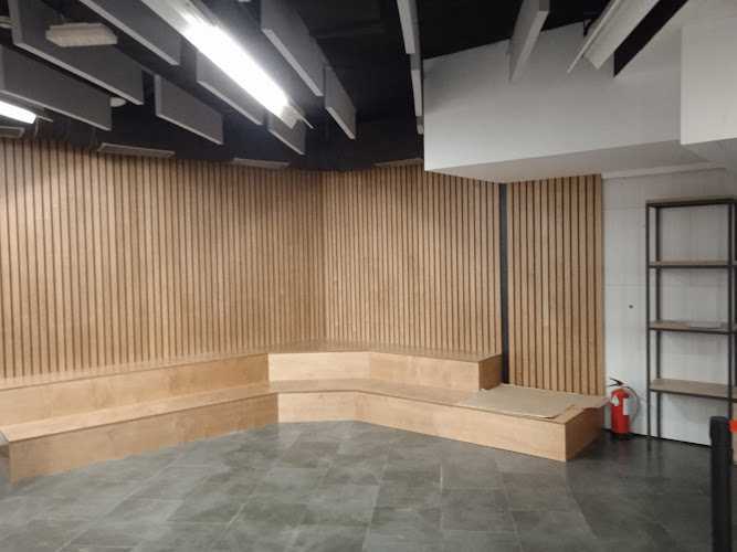 Fotografia tomada fuera de Carpinteria Manuel Perez - Carpintería en Barcelona, Barcelona