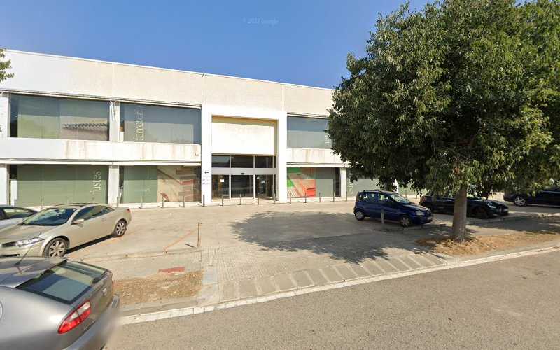 Fotografia tomada fuera de Canet Fustes I Derivats SL - Magatzem en Vilafranca del Penedès, Barcelona