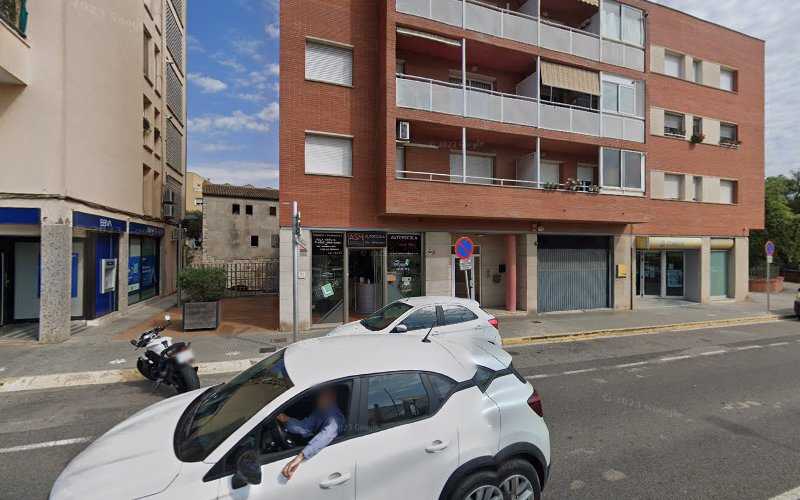 Fotografia tomada fuera de Alustyl C.P. - Carpintería metálica y de aluminio en Els Monjos, Barcelona