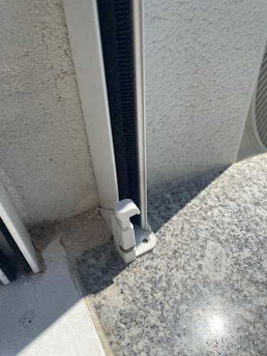 Fotografia tomada fuera de Carpintería Aluminio Y Montajes Pedro Castellano - Fábrica en Barcelona, Barcelona