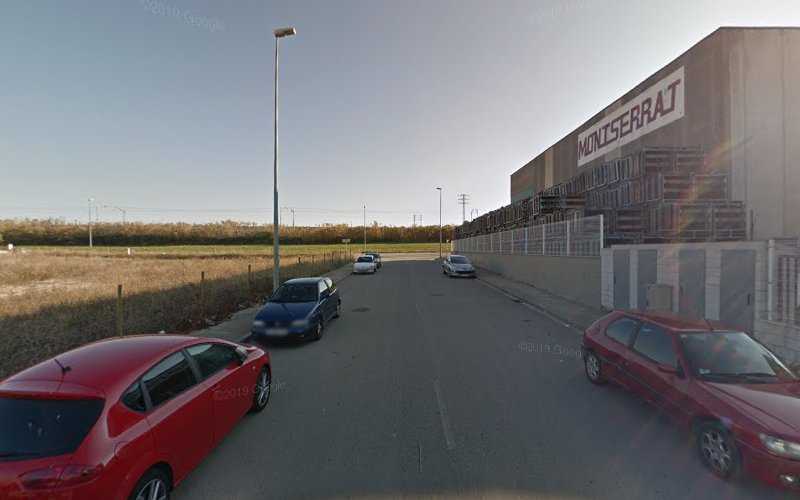 Fotografia tomada fuera de Acer Solid - Carpintería metálica y de aluminio en Barcelona, Barcelona