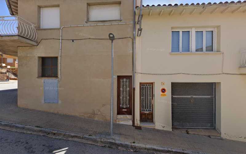 Fotografia tomada fuera de JMJ Fusteria i Decoració - Carpintería en Sant Hilari Sacalm, Girona