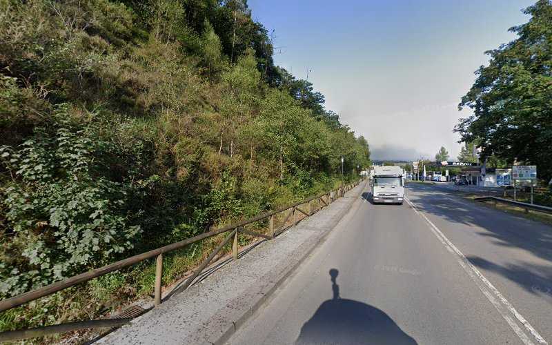 Fotografia tomada fuera de Carpintería Bulnes - Carpintería metálica y de aluminio en Cangas de Onís, Asturias