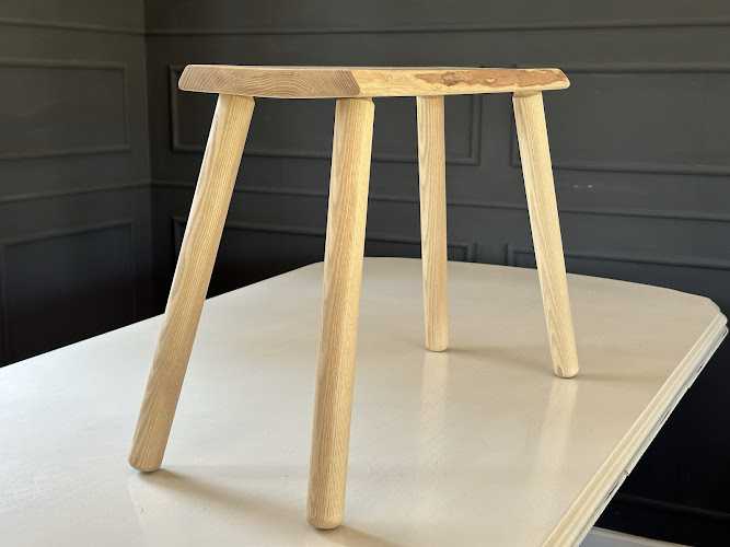 Fotografia tomada fuera de Sashimono.es - Fábrica de muebles en Robledo de Chavela, Madrid