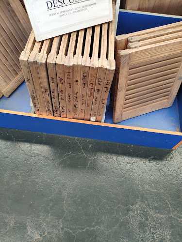 Fotografia tomada fuera de Supermercado de la Madera Lanzafuerte - Establecimiento de venta de madera en Puerto del Rosario, Las Palmas