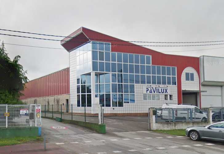 Fotografia tomada fuera de Pavilux Persianas S.L. - Fábrica en Lotero, Asturias