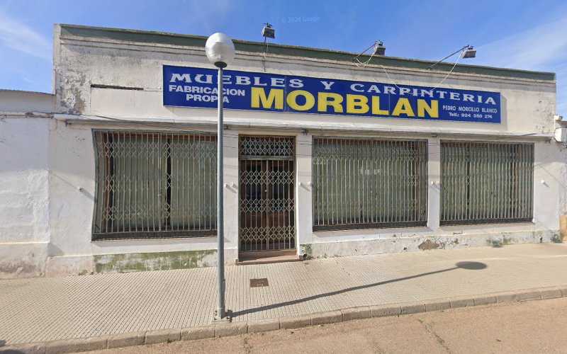 Fotografia tomada fuera de Muebles y Carpintería Jaime Morcillo - Carpintería en Guareña, Badajoz