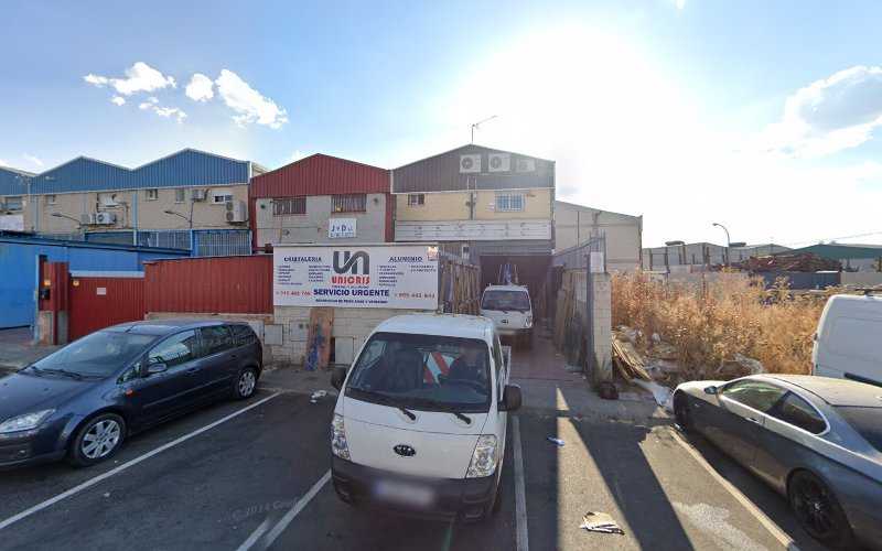 Fotografia tomada fuera de ALUMINIOS Y CRISTALERIAS UNICRIS S.L - Cristalero en Leganés, Madrid