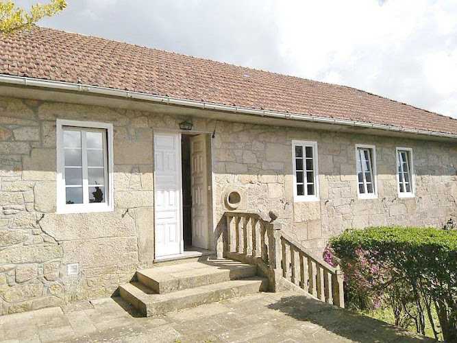 Fotografia tomada fuera de Industrias J.Cerviño - Ventanas de PVC - Servicio de instalación de ventanas en A Estrada, Pontevedra