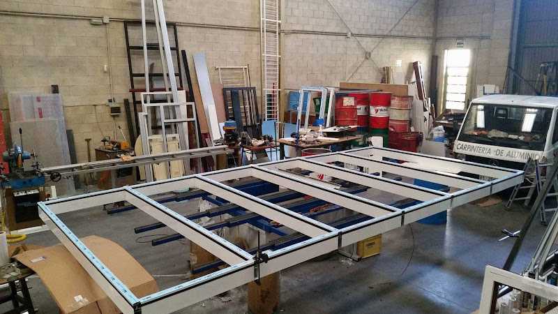 Fotografia tomada fuera de Carpintería Metalica Segarte - Carpintería metálica y de aluminio en Guernica, Vizcaya