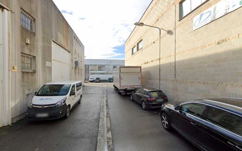 Fotografia tomada fuera de DASUIR, S.L. - Fábrica de puertas en Matiena, Vizcaya