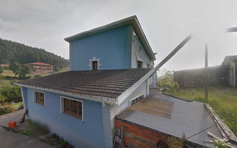 Fotografia tomada fuera de Carpintería Álvaro y José Ramón C.B - Carpintería en Ambás, Asturias