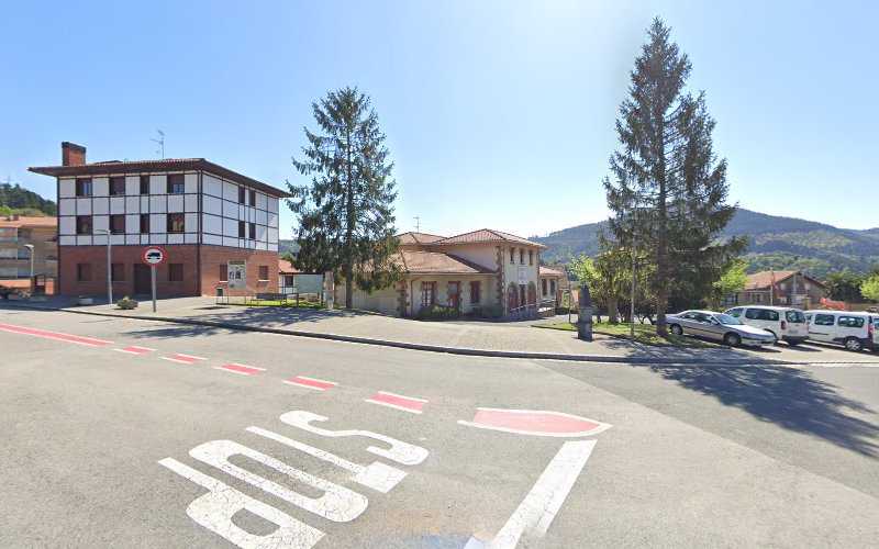 Fotografia tomada fuera de Edelmiro Taboada Lopez - Carpintería metálica y de aluminio en Zaratamo, Vizcaya