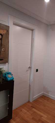 Fotografia tomada fuera de Carpintería Ebanistería Cerban - Carpintero en Gijón, Asturias