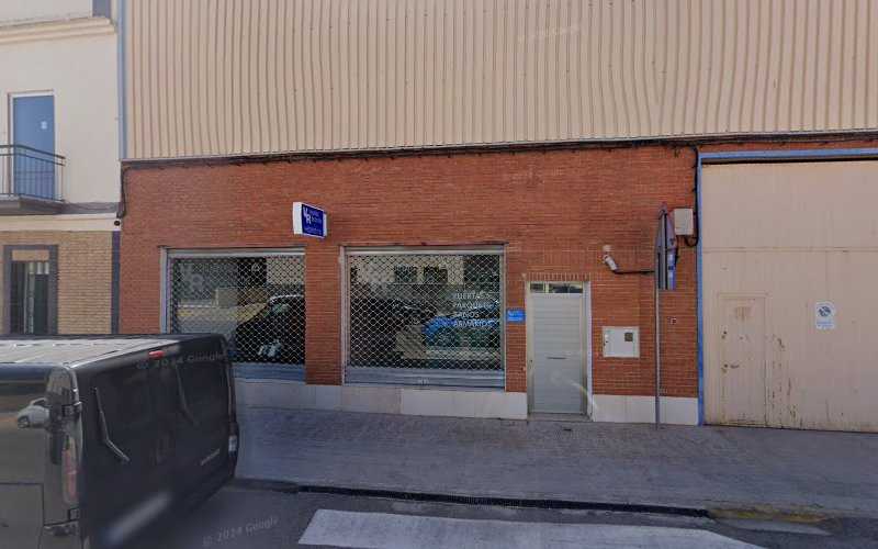 Fotografia tomada fuera de Vr Muebles De Cocina - Botiga de mobles en Vinalesa, Valencia
