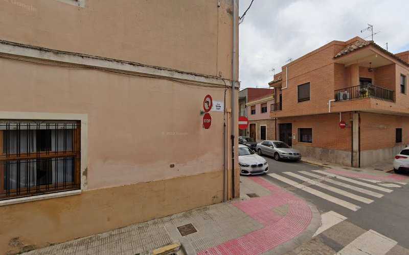 Fotografia tomada fuera de VICENTE SAURI RUIZ - Carpintero en Foios, Valencia