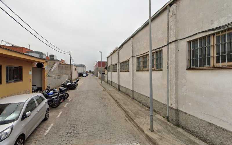 Fotografia tomada fuera de Fustería Farners S.L.U. - Carpintero en Santa Coloma de Farners, Girona