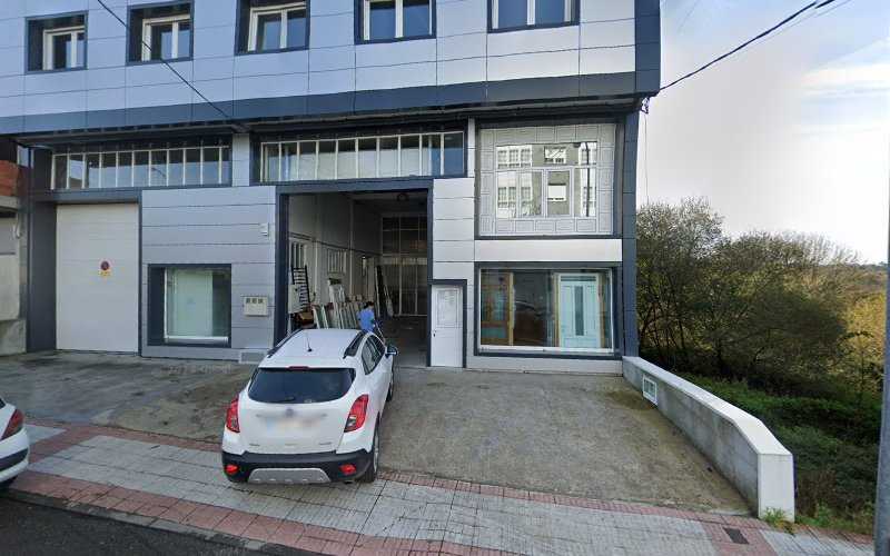 Fotografia tomada fuera de Aluminios Villalugo - Carpintería metálica y de aluminio en Vilalba, Lugo