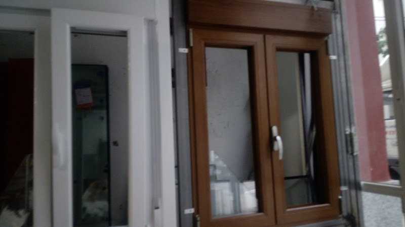 Fotografia tomada fuera de Aluminios J.M. Alves - Carpintería metálica y de aluminio en Ourense, Orense