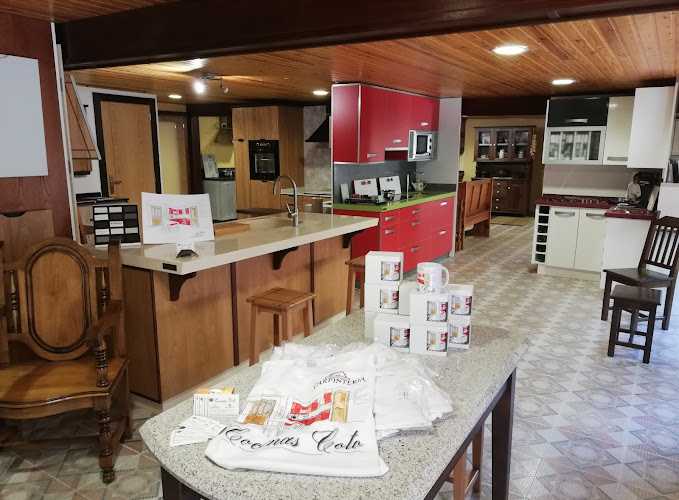 Fotografia tomada fuera de Cocinas Coto e Hijos - Fábrica de muebles en Laguna (La), Asturias