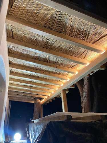 Fotografia tomada fuera de Fusteria Grabulosa - Carpintero en Lloret de Mar, Girona