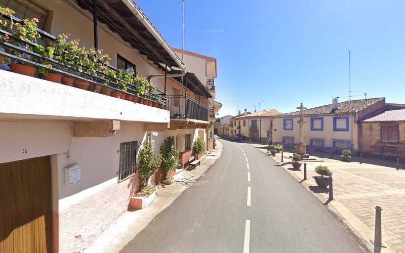 Fotografia tomada fuera de Méndez Casado - Carpintería metálica y de aluminio en Trabazos, Zamora