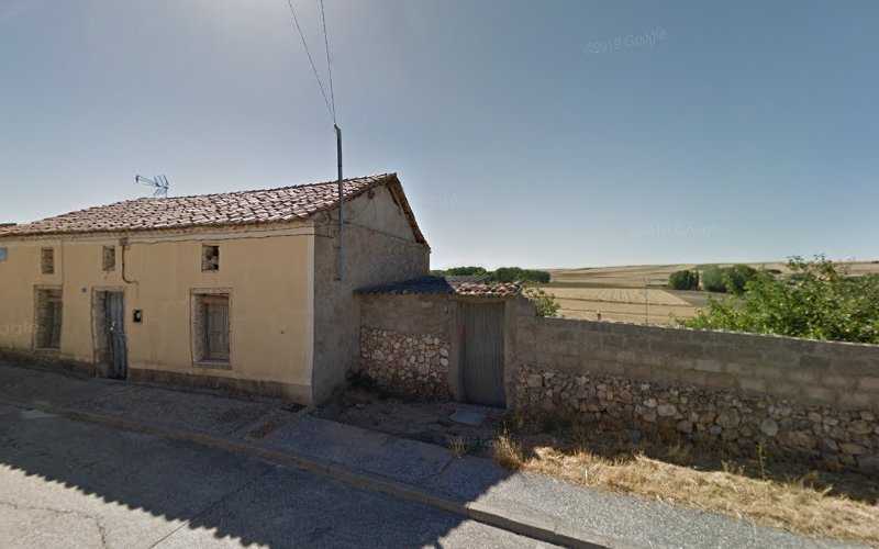 Fotografia tomada fuera de Metálicas Arranz S L - Carpintería metálica y de aluminio en Torrecilla del Pinar, Segovia