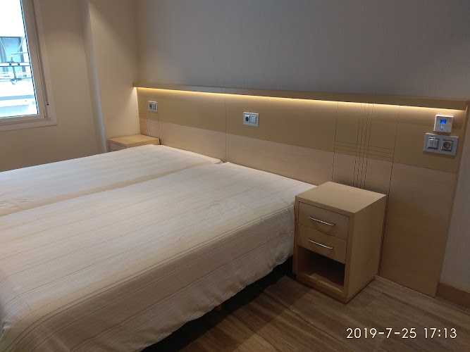 Fotografia tomada fuera de Carpintería Vitienes - Carpintería en Sotiello, Asturias