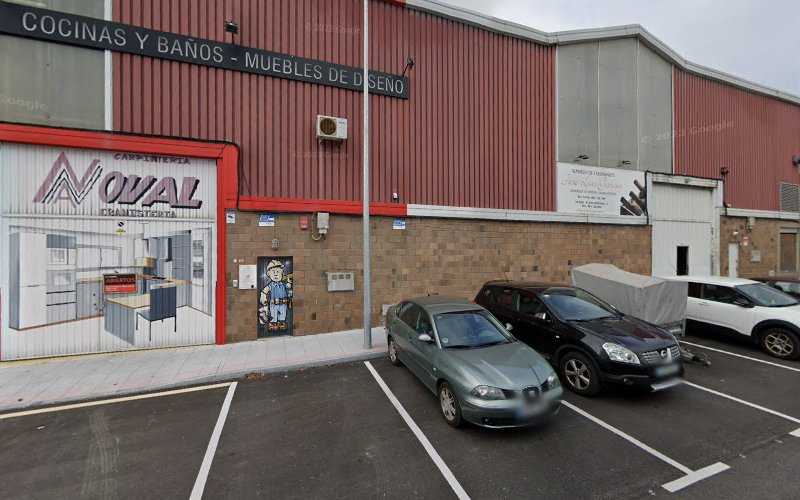 Fotografia tomada fuera de Accesorios y puertas de madera - Carpintero en Pola de Siero, Asturias