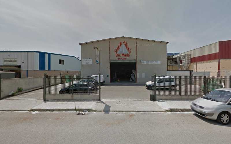 Fotografia tomada fuera de Sistemes D'Alumini de Santa María del Camí - Metal·listeria en Santa Maria del Camí, Baleares