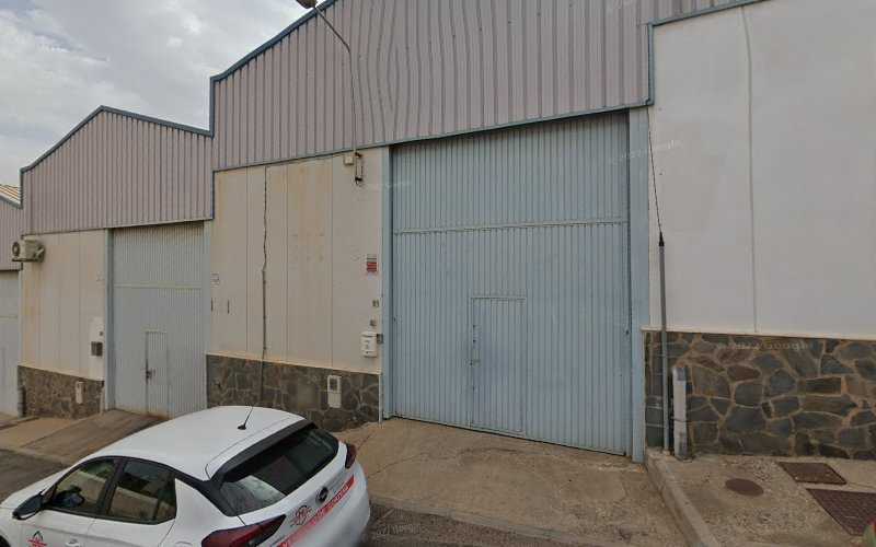 Fotografia tomada fuera de Aluminios Cañas - Carpintería metálica y de aluminio en Huércal de Almería, Almería