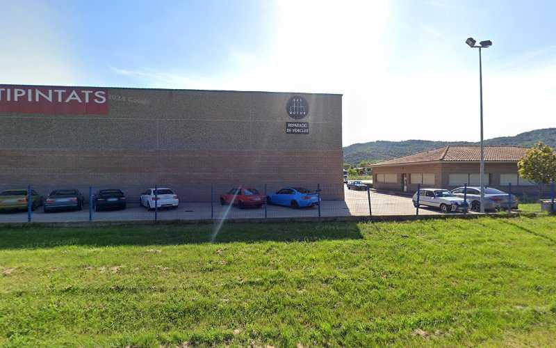 Fotografia tomada fuera de MULTIPINTATS D EN BAS S.L. - Taller de reparación de automóviles en Sant Esteve d'en Bas, Girona