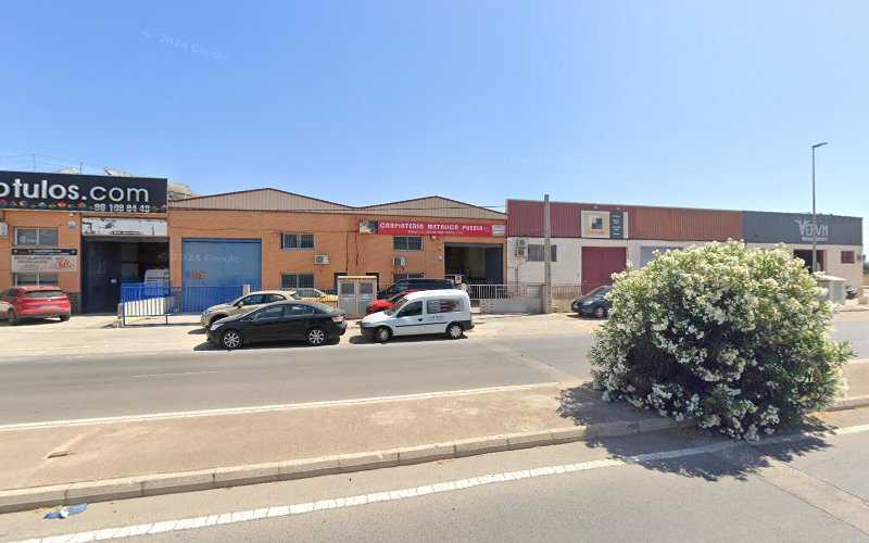 Fotografia tomada fuera de CARPINTERIA METALICA PUEBLA S.L. - Carpintería metálica y de aluminio en Torrent, Valencia