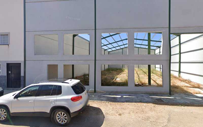 Fotografia tomada fuera de ACRISPER - Servicio de instalación de ventanas en Puebla de la Calzada, Badajoz