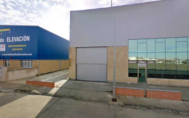 Fotografia tomada fuera de J. C. Blázquez S.L. - Carpintería metálica y de aluminio en Peñaranda de Bracamonte, Salamanca