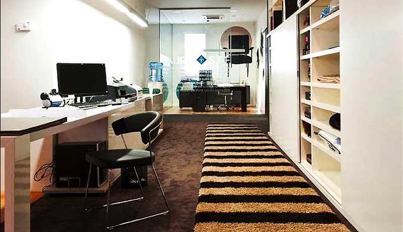 Fotografia tomada fuera de Mobles Casa Saura - Tienda de muebles en El Pont de Suert, Lérida